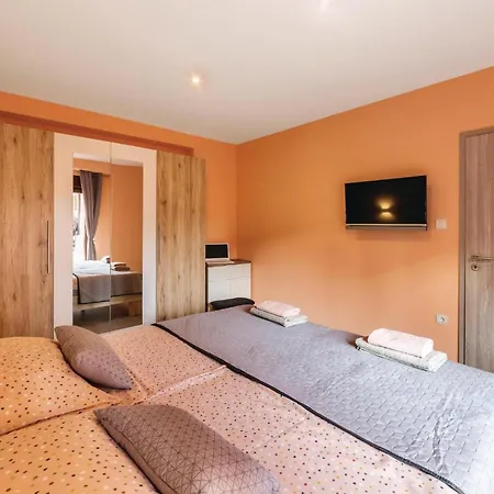 1 Bedroom Stunning In Pula