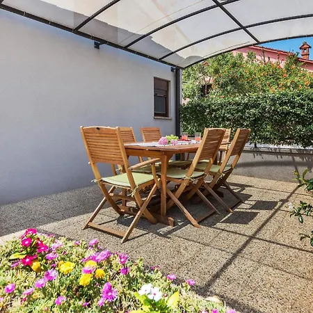 1 Bedroom Stunning In Pula